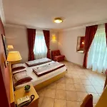 Hotel Garni Rin Da Rin
