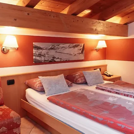 Garni Rin Da Rin Hotel 3*