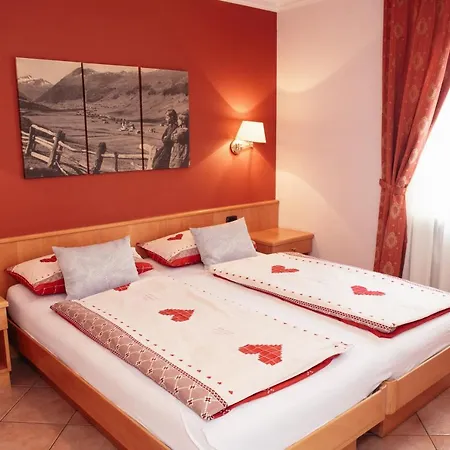 Garni Rin Da Rin Hotel 3*